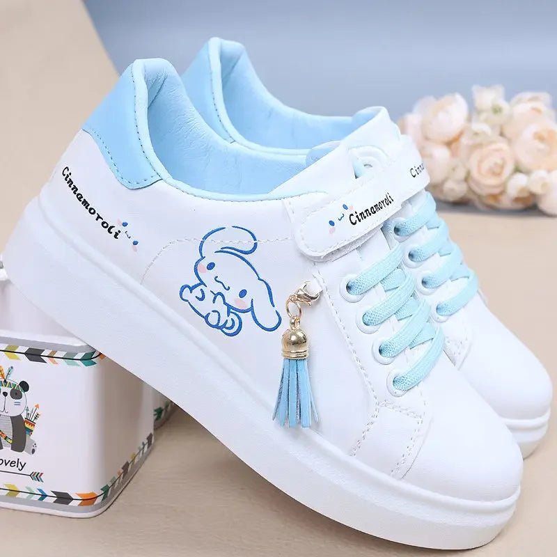 Sneakers shoes for fashion girls