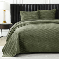 Flawless Polyester Flannel Three - piece Bed Cover Set - Lusy Store LLC